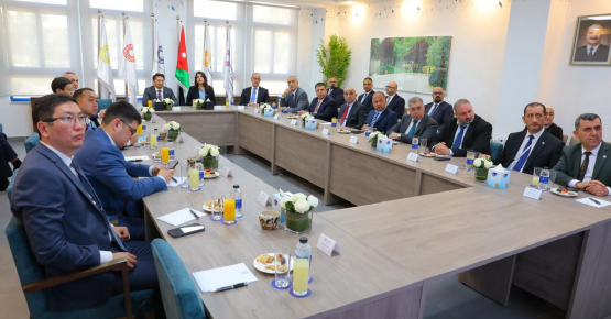 وفد كازاخستان يزور جامعة الأميرة سمية للتكنولوجيا لبحث سبل التعاون في مجالات التكنولوجيا